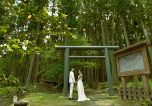 伊豆大島フォトウェディング　前撮りスポット　波治加麻神社
